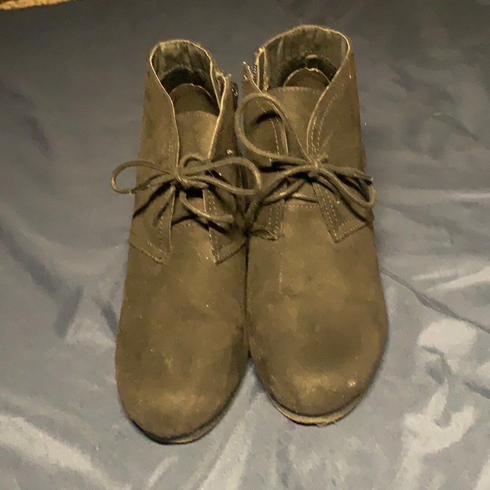 Universal Thread Wedges - image 1